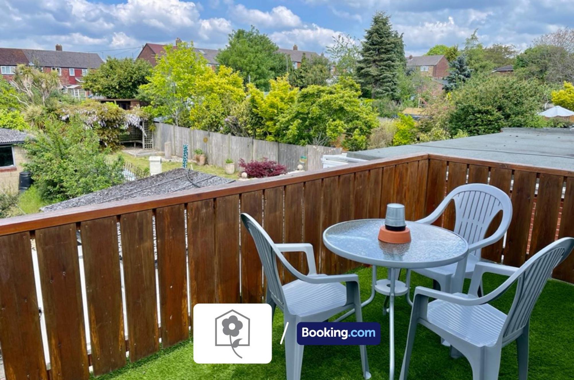 Netley Village Apartment By Your Stay Solutions Short Lets & Serviced Accommodation Netley Southampton With Free Wi-Fi แฮมเบิล ภายนอก รูปภาพ