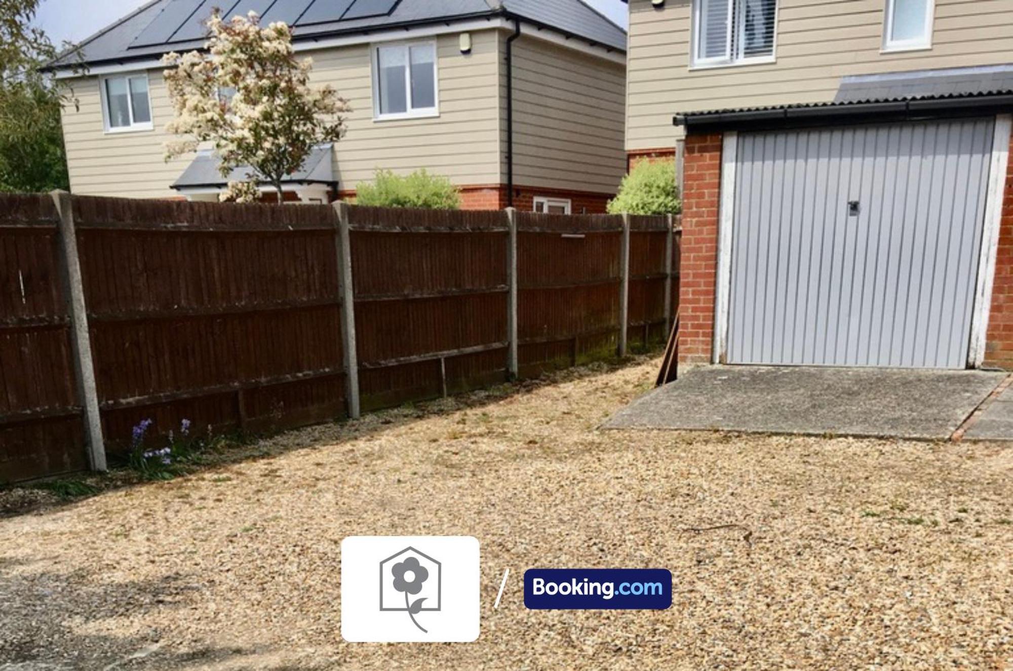Netley Village Apartment By Your Stay Solutions Short Lets & Serviced Accommodation Netley Southampton With Free Wi-Fi แฮมเบิล ภายนอก รูปภาพ